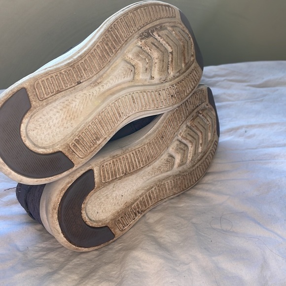 New Balance Kids' Coast V3 FuelCore Size 2 - Picture 8 of 10